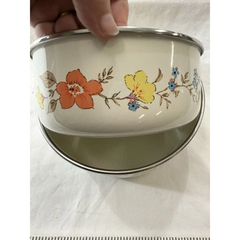 Vintage Saltera Enamel Nesting Bowls Set 2 - Himark Gourmet Kitchen Floral